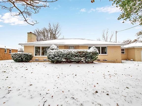 3rd image of 51 Goering Ave