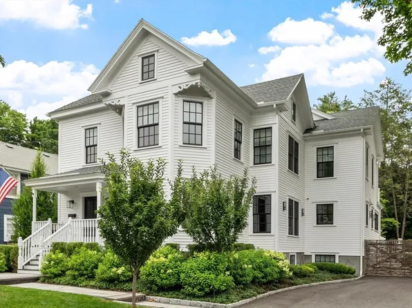 55 Maple Ave, Andover, MA 01810