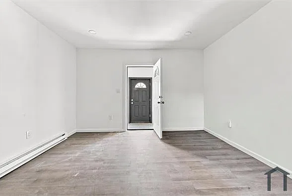 2 bed, 1000 sqft, $1,900 — Photo 4