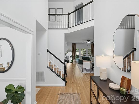 4th image of 12312 Greenway View Ct