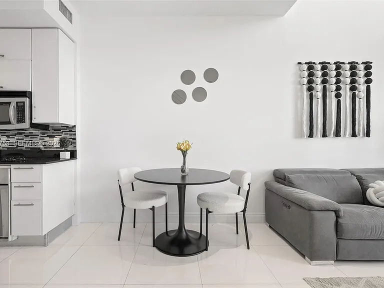 60 SW 13th St #2812 — Photo 5