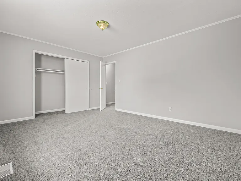 1791 Lee Ave — Photo 12