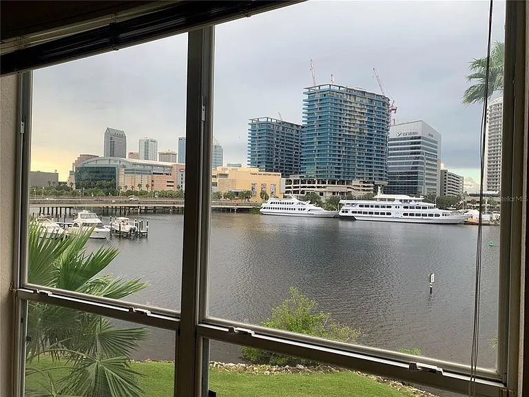 702 Coral Reef Dr #702 — Photo 6