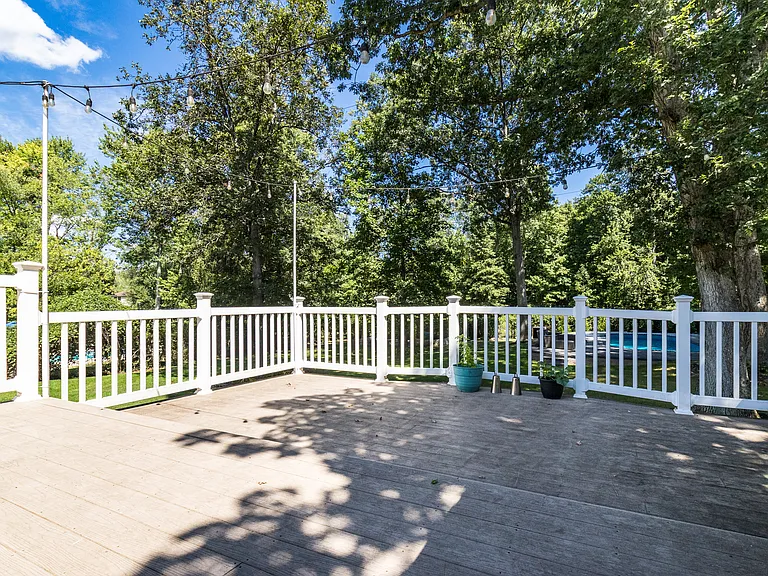 58 West Dr — Photo 21
