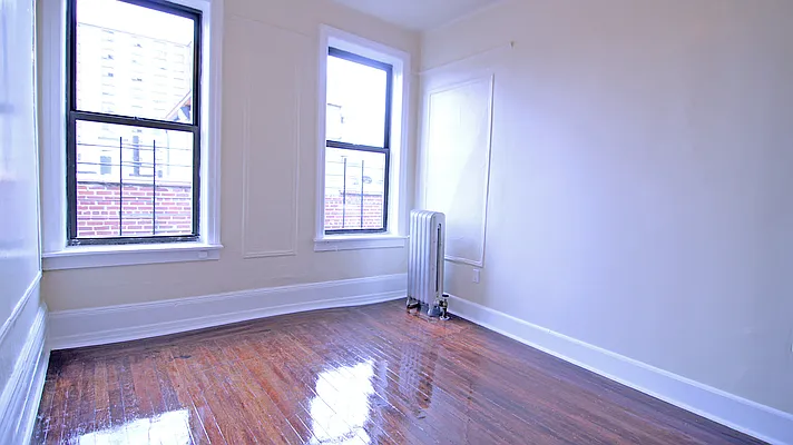 Rented by Tryax Realty Management | media 2