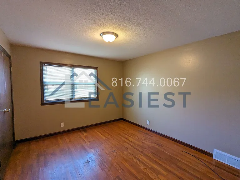 405 NE Orchard St #A — Photo 11