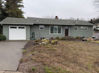 736 E 20th St, The Dalles, OR