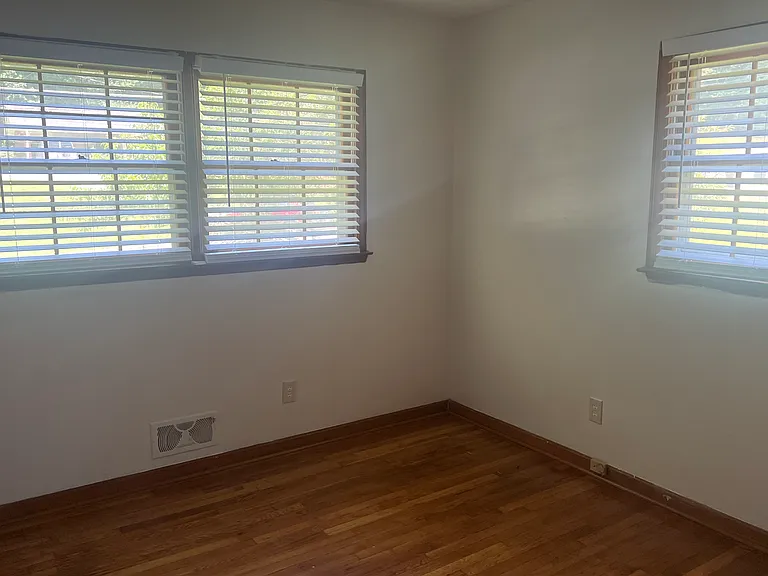 W Potomac Dr — Photo 10