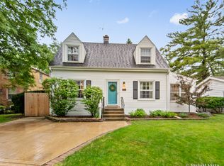 122 E Crescent Ave, Elmhurst, IL