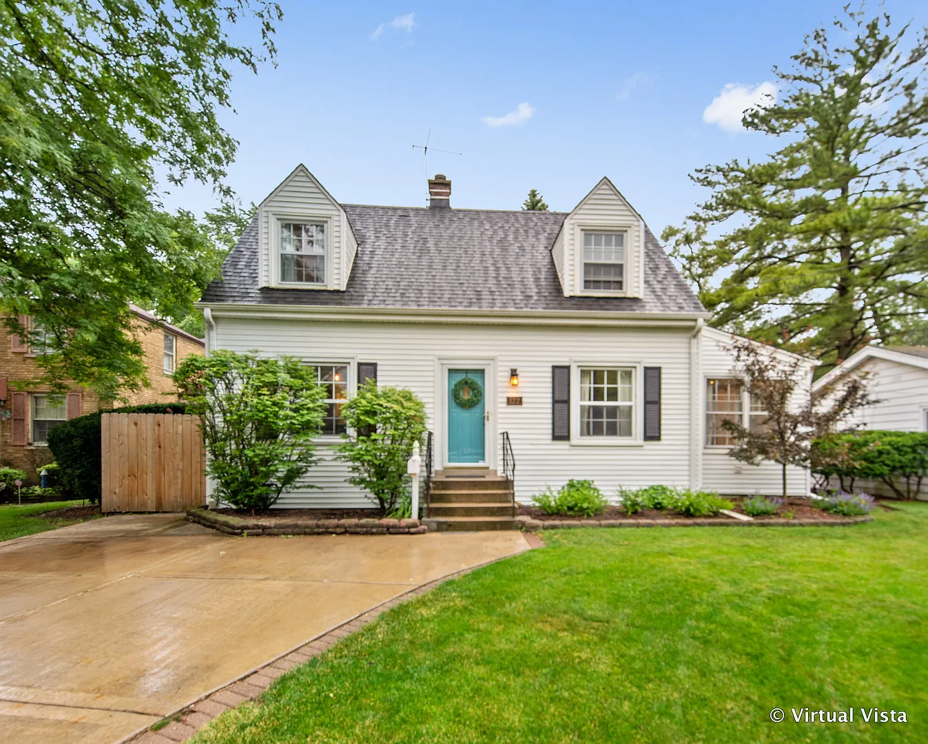 122 E Crescent Ave photo 1