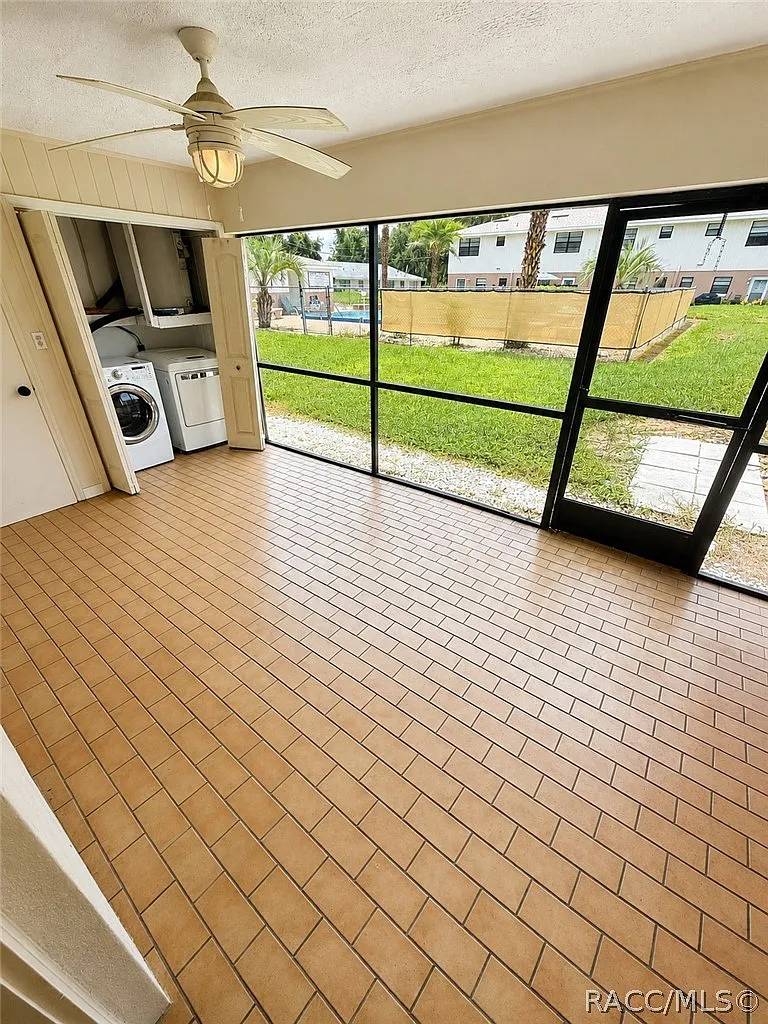 2 bed, 2.5 bath, 1440 sqft, $1,500 — Photo 2