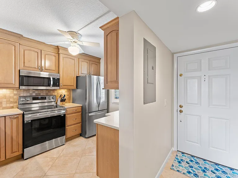 601 S Seas Dr #203 — Photo 5