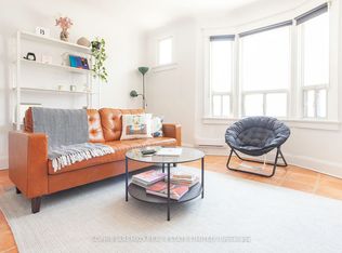 2102 Dundas St W #1, Toronto, ON M6R 1W9