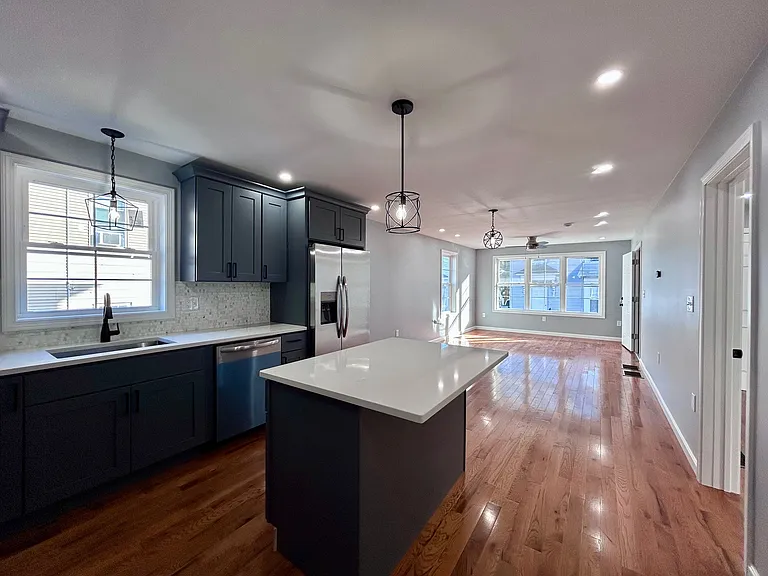 27 Amity St #1 — Photo 7