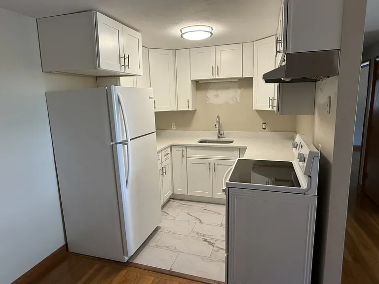 255 Elm St #204 — Photo 4