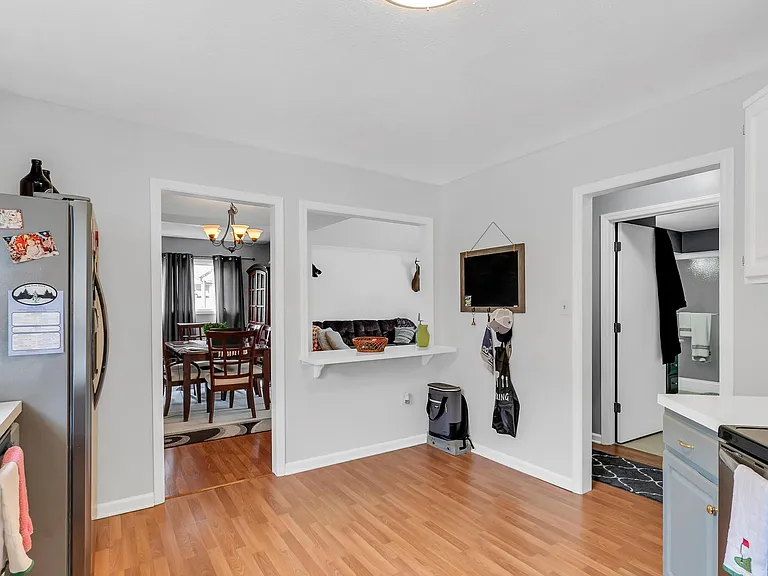 1060 Pebble Dr — Photo 10