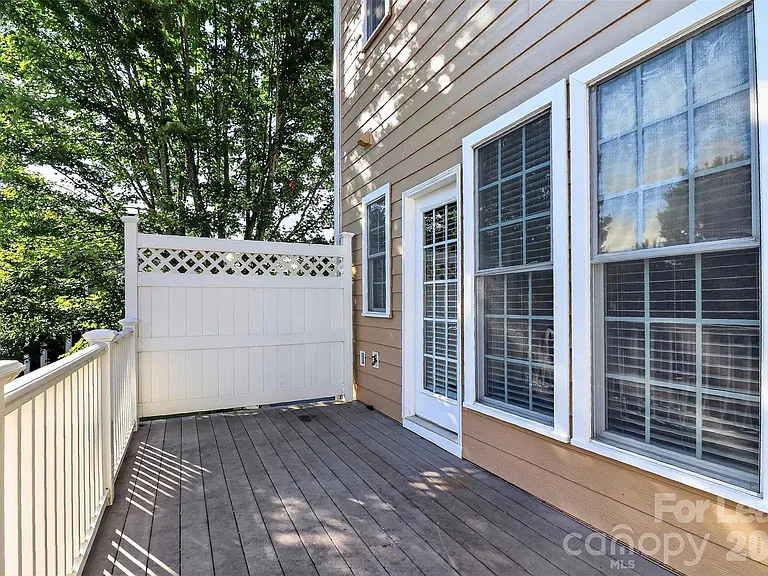 629 6th Baxter Xing — Photo 20