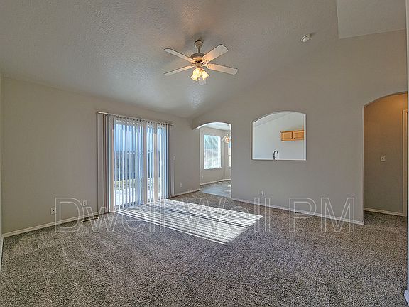 3rd image of 2903 E Ohio Ave