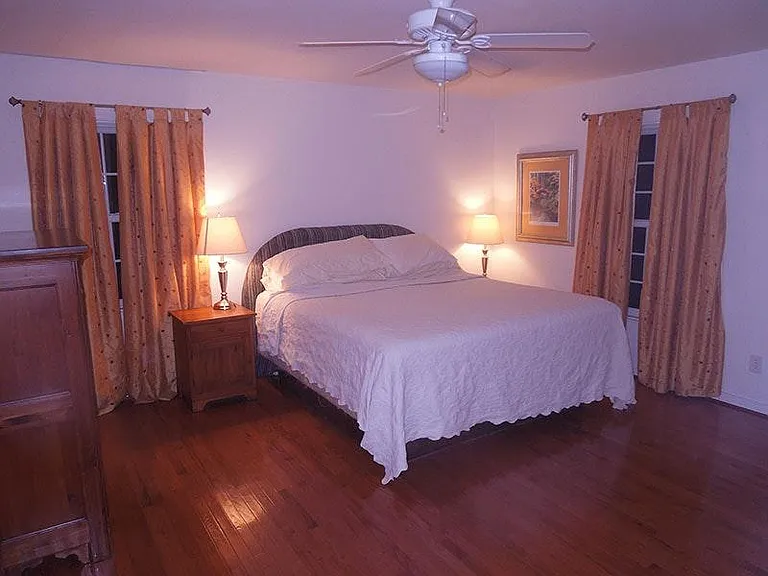 Bedroom #1 (Master / First Floor)