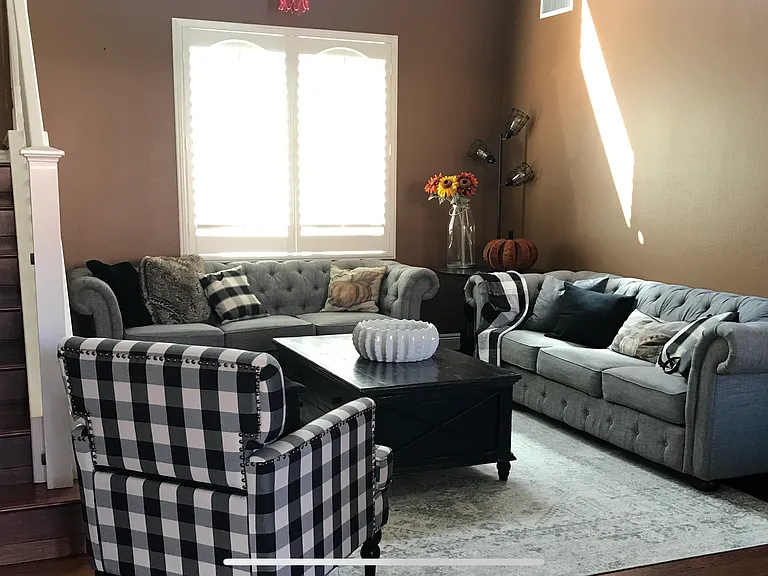 3279 Huntfield St — Photo 49