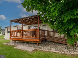 63 Sherill Dr, New Oxford, PA 17350