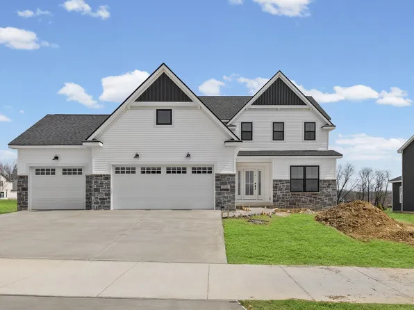 1206 Willowgrove Ln, Mahomet, IL 61853