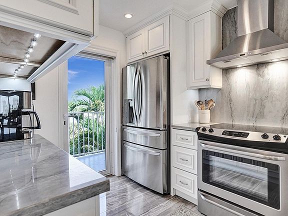 4th image of 4117 Bougainvilla Drive #408