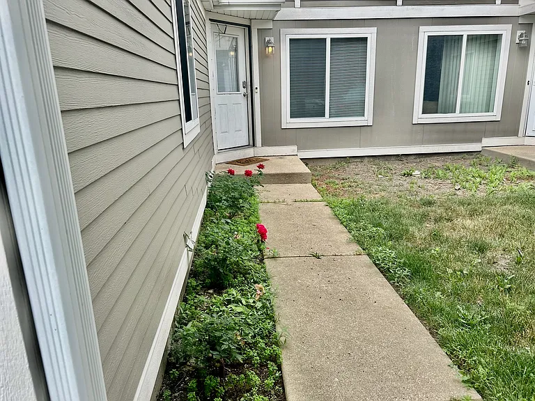 2732 Wilshire Ct — Photo 1