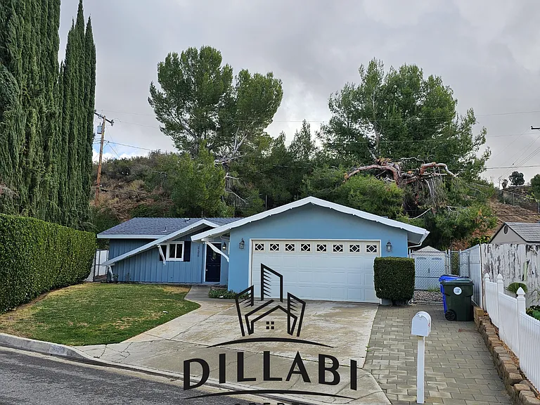 27350 Denoya Dr — Photo 1