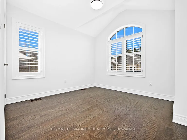 33 Liam Ln — Photo 18