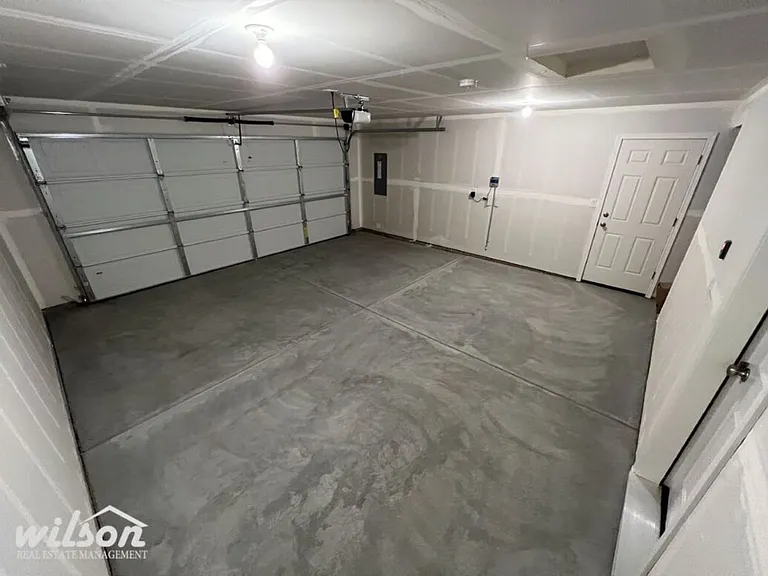 6114 Crown Crest Ave — Photo 14