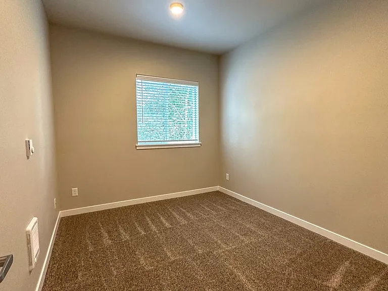 Autumn Woods Apartments — Photo 58