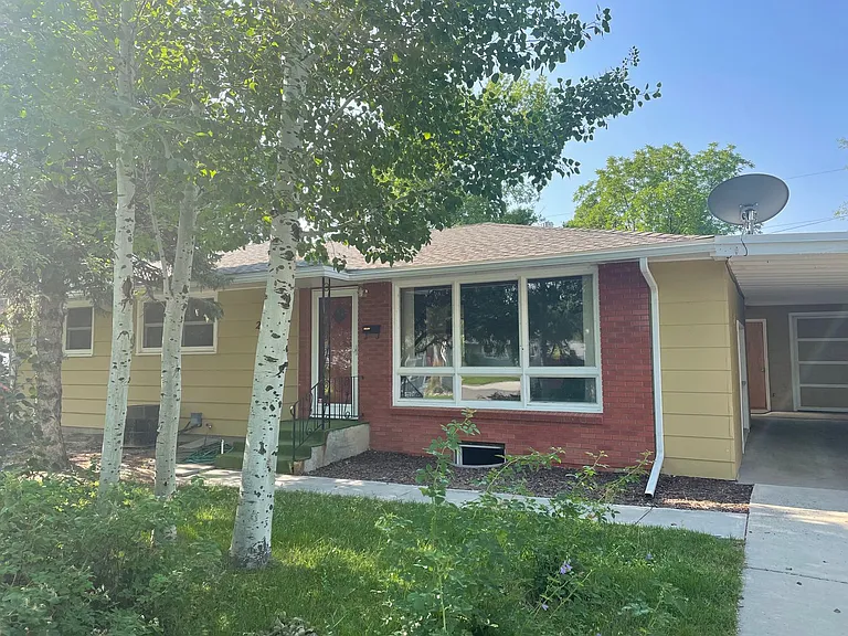 2638 Clark Ave — Photo 1