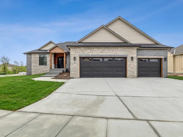 5005 N Remington St, Bel Aire, KS 67226