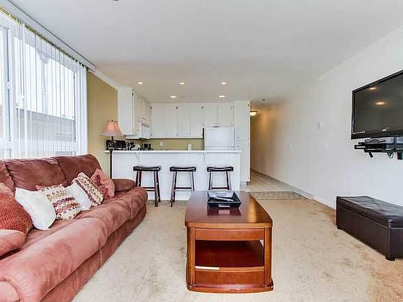 5th image of 4667 Ocean Blvd Unit 201