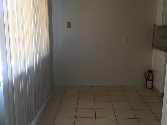 3rd image of 19444 Greenwood Dr APT 3
