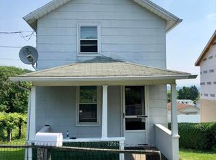 1285 Bennett St, Old Forge, PA 18518