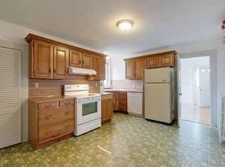 372 Broadway SUITE 3, Newport, RI 02840