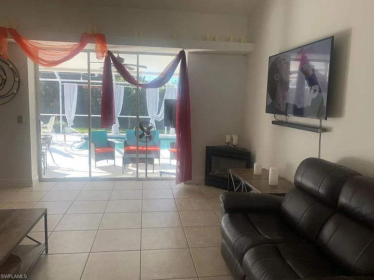 1499 Vintage Ln — Photo 3