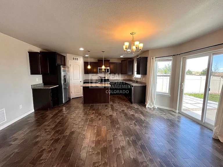 7215 Cedar Brush Ct — Photo 4