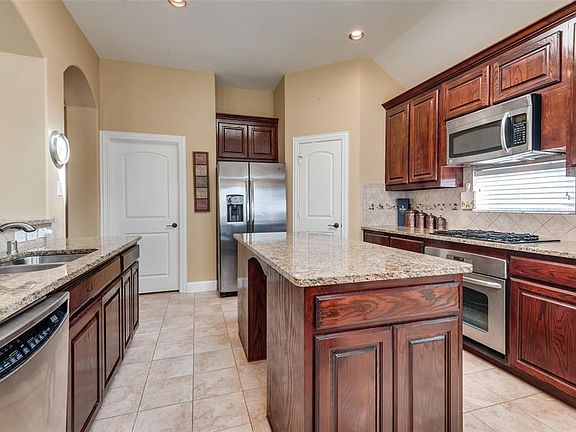 3rd image of 1734 Boxwood Ln