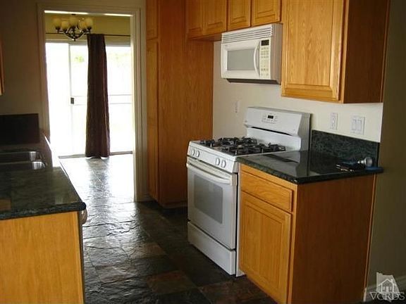 4th image of 258 S Dickenson Ave