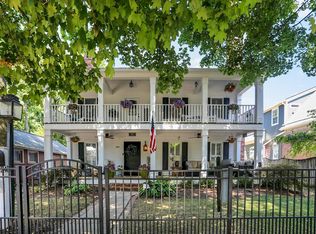 340 W Poplar St, Zionsville, IN 46077