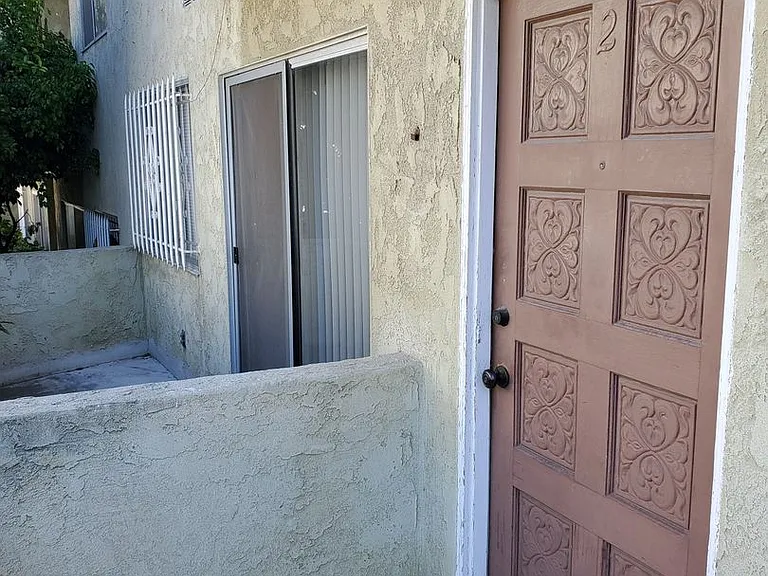 12611 Caswell Ave — Photo 9