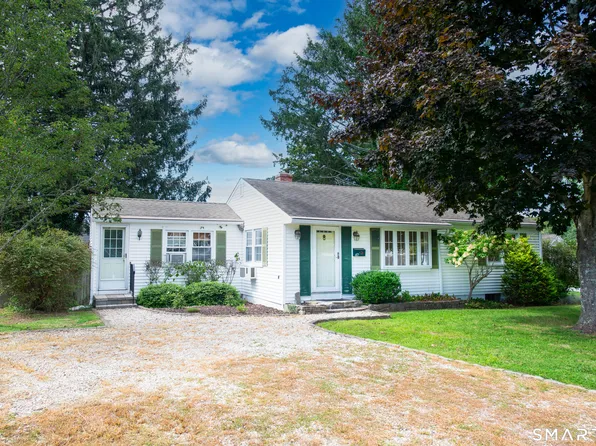 47 Maple Avenue, Old Saybrook, CT 06475