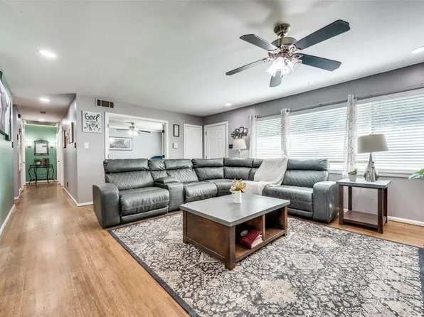305 W 14th St, Irving, TX 75060