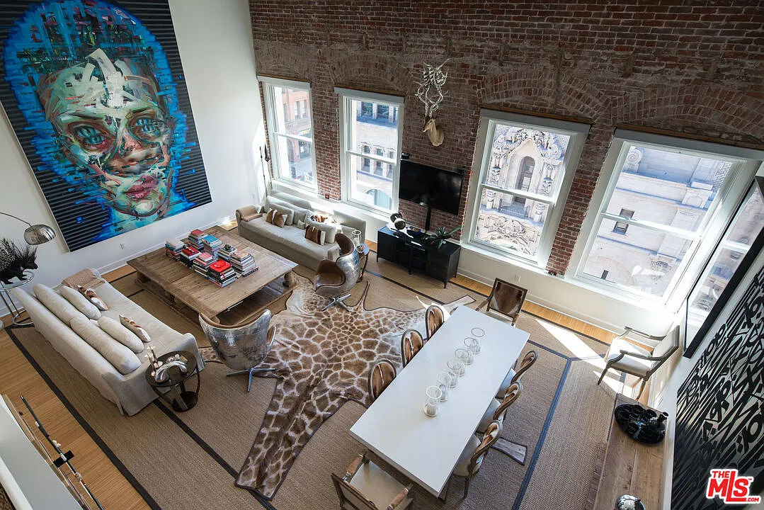 1 bed, 1.0 bath, 1270 sqft, $4,000 — Photo 1