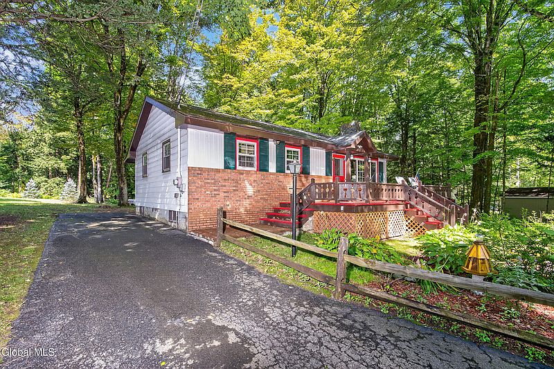 2nd image of 5720 Lake Road