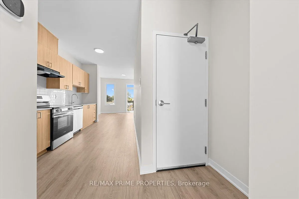 2 bed, $2,100 — Photo 2