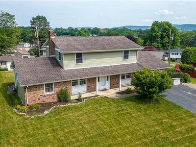 2710 Stonewood Dr, Bethlehem, PA, 18017